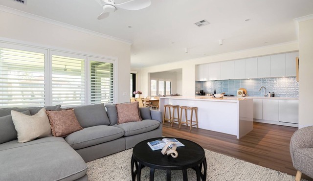 Pet Friendly - Arcadia by the Beach