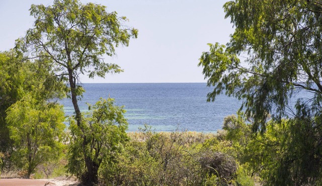 Pet Friendly, Fuss Free Quindalup Beach House
