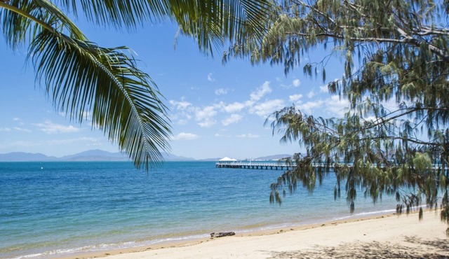 Picnic Bay Apartments Unit 1