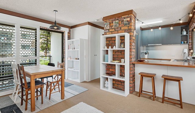 Pleasant View Unit 4 Kings Beach QLD in Kings Beach
