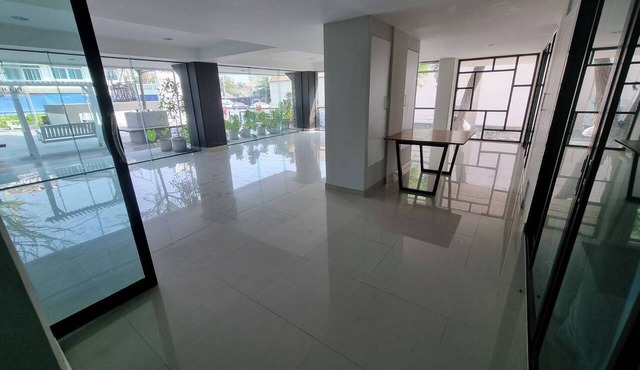 Ploen Ploen Residence in Pathum Thani