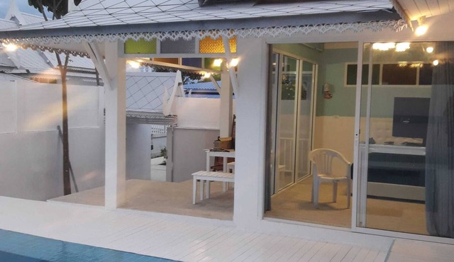 poolvilla สระว่ายน้ำ in ชะอำ