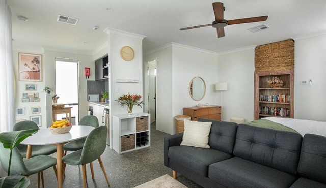 Port Coogee Beach Retreat