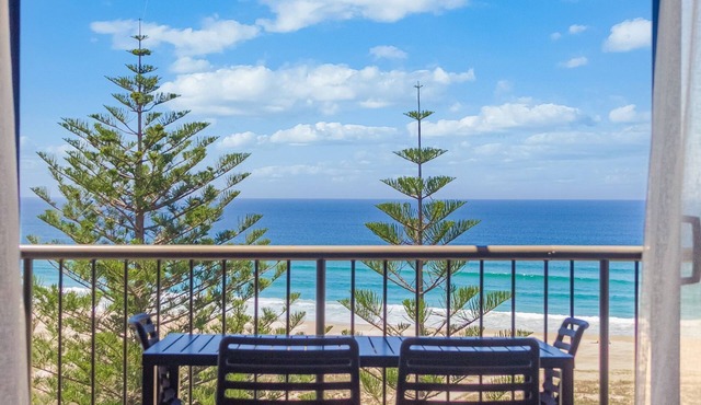 Porta Pacifique 25 - Renovated Bilinga Beachfront - Min. 3 Night Stays
