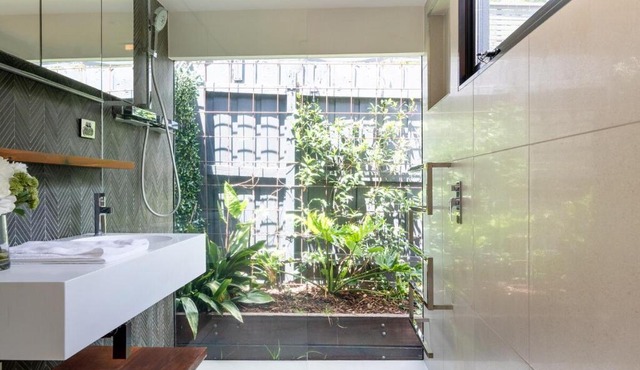 Prahran Timeless & Modern Haven - Central Location