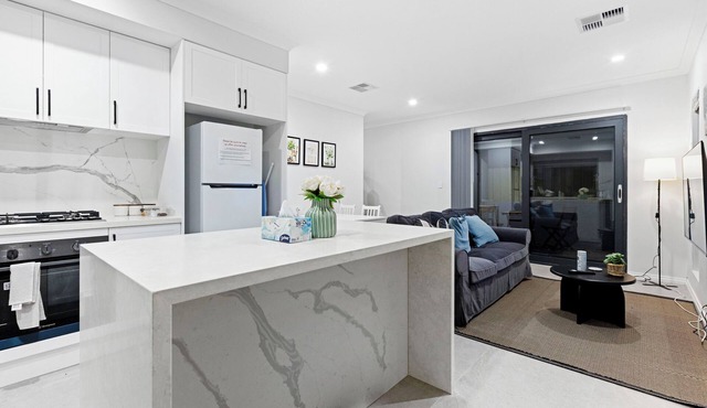 Premium Modern Homestay-Walk to Curtin University