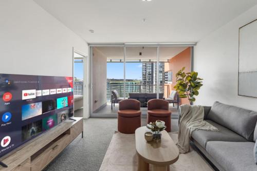 Premium Urban Stay with Rooftop Pool and City Views