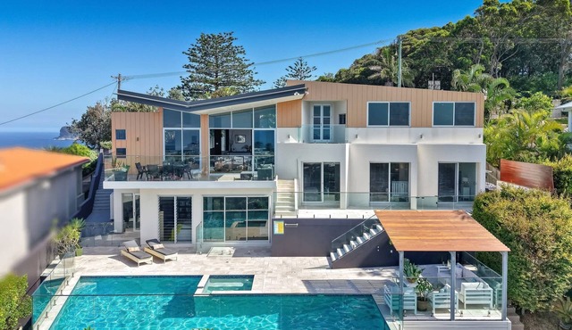Prestige Cliff Home | 180° Views, Spa, Pool