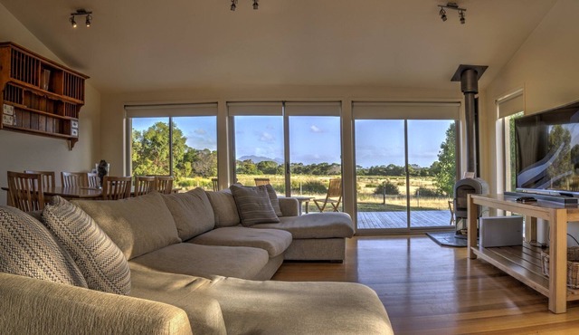 Private & located on 20 acres. Bath tub. Free wifi. Fireplace.