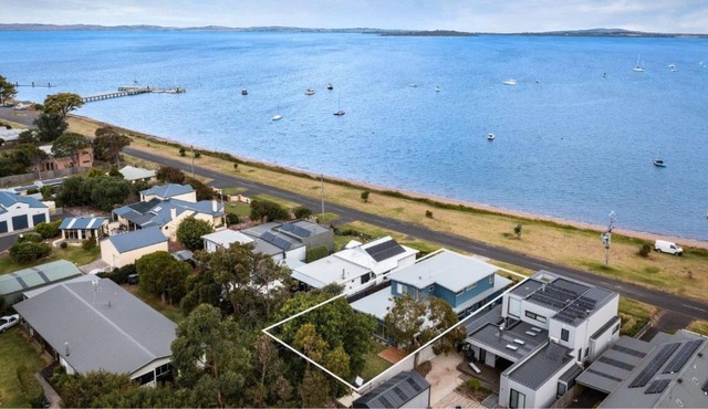 Pukeko Beach House