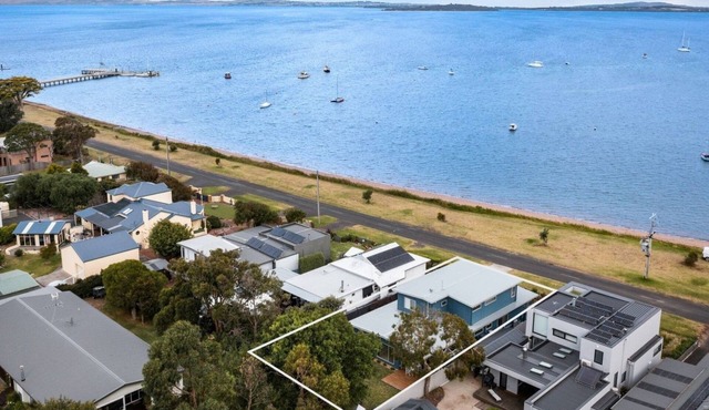 Pukeko Beach House in Rhyll