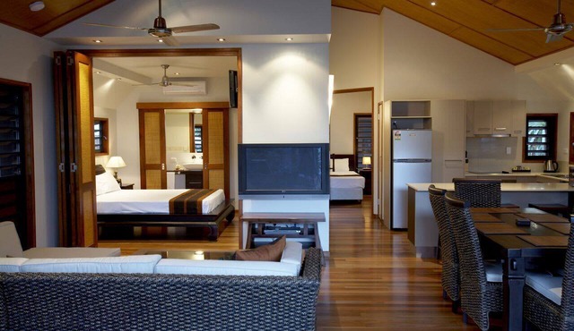Pure Magnetic Villa 8