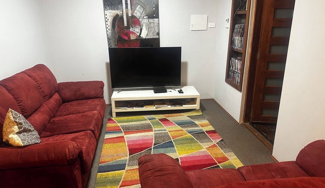 Quaint Flat, near hospitals, Very central, internet
