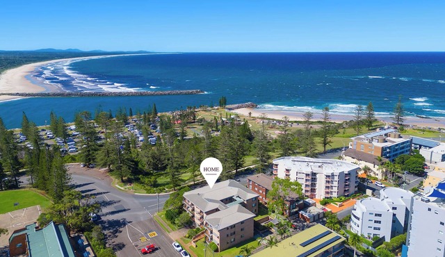 QUARTERDECK 9: 2 BR, 1 BA Apartment in Port Macquarie, Sleeps 4