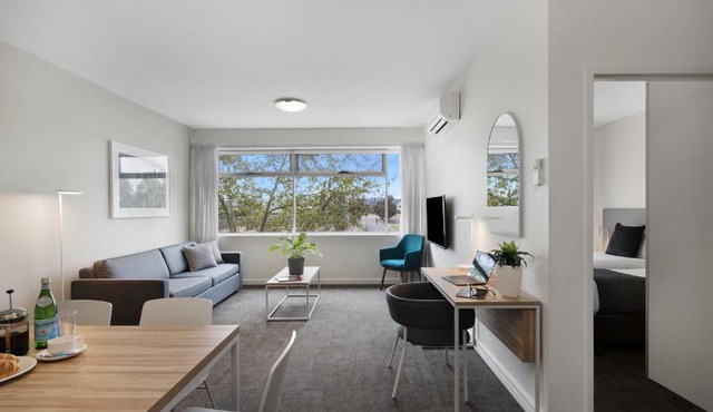 Quest Mawson Lakes