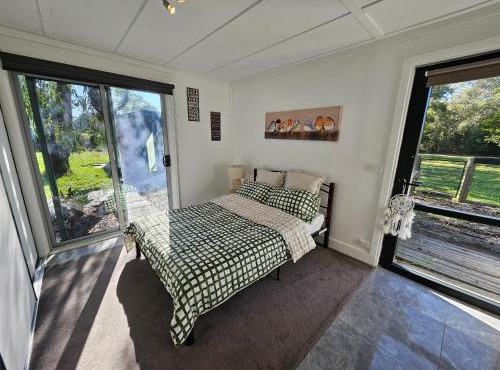 Quiet Cabin in the forest-Pearcedale