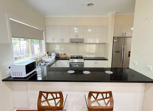 Quiet family home near knox, caribbean gardens
