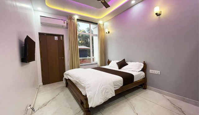 RadhaKrishna Lodge in Manki