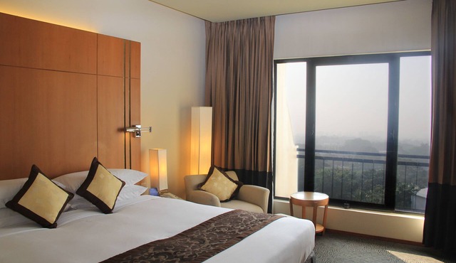 Radisson Blu Dhaka Water Garden in Dhaka