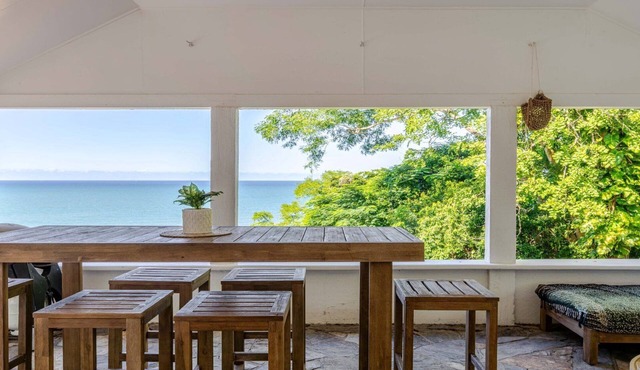 Rainforest meets the Sea! Overlooks Pacific Ocean