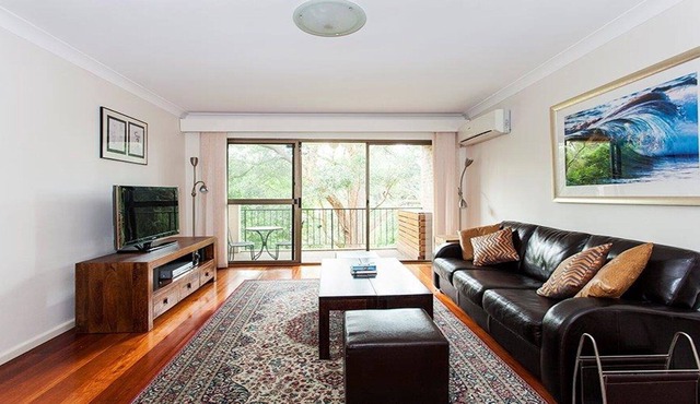 RAND2 - 2 BR Unit, Lush Tropical Garden Outlook