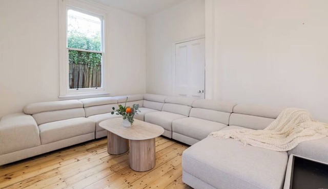 Rare Large Victorian Near Melbourne CBD