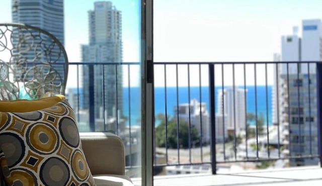 Relax with Beach and River views in 3br apt w/pool