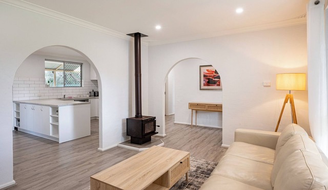 Relaxed Rural Hideaway Between Busselton & Dunsborough, Steps from Geographe Bay