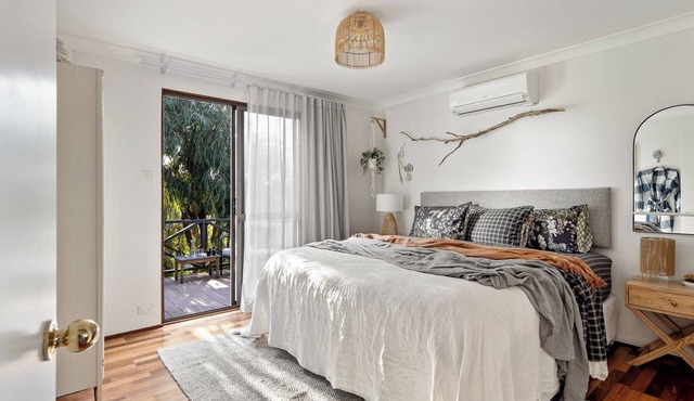 Relaxing Escape for couples, friends and family.