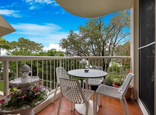 Relaxing Pool Hervey Bay Getaway Steps from Beach