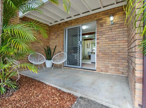 Relaxing Townhouse Steps from Hervey Bay Beach