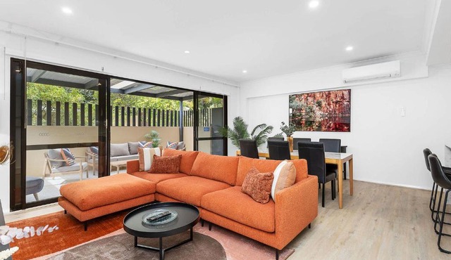 Renovated Townhouse in Northbridge