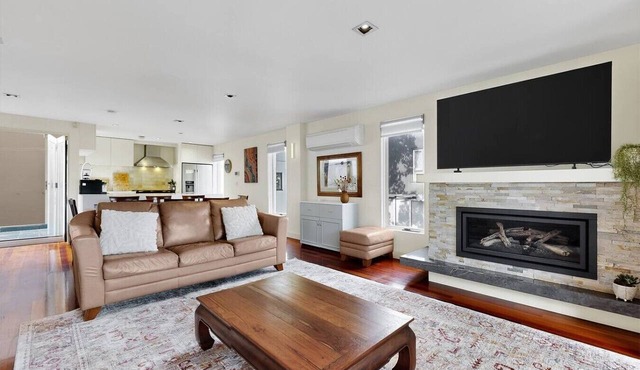 RICHMOND -luxury 15 minute walk MCG