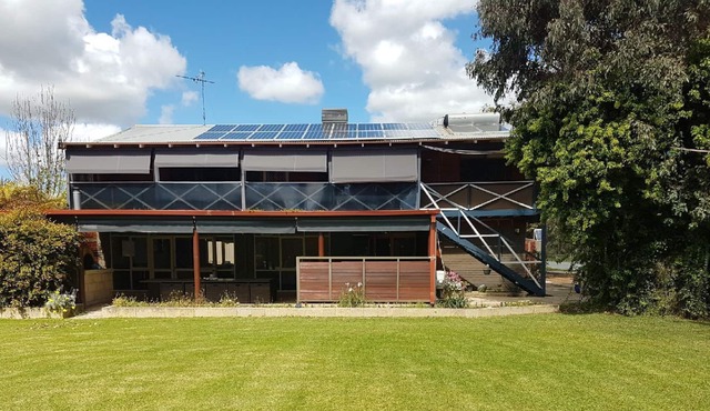 River Paradise - Great pet friendly Summer getaway 1 hour from Perth