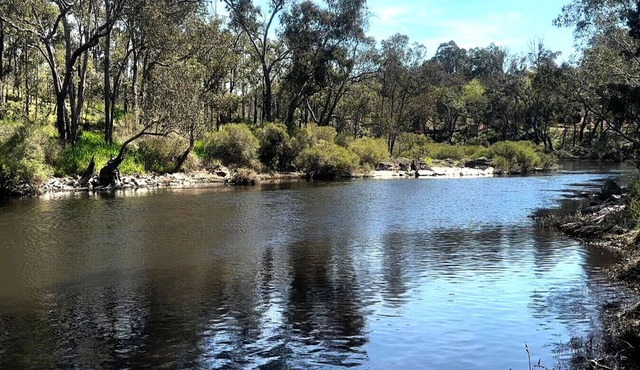 River Valley Retreat – Nature & Riverfront Stay