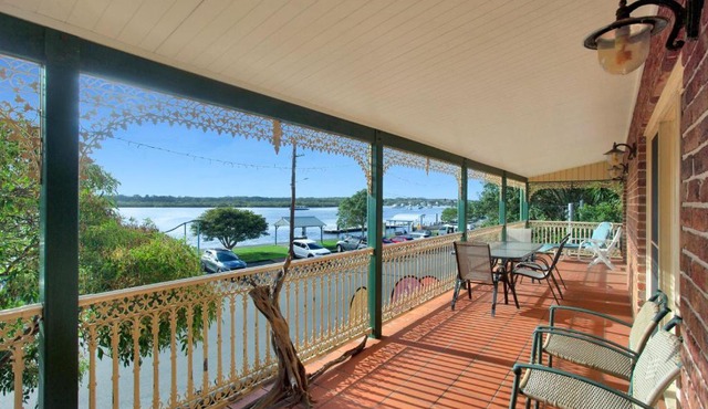 Rivers Edge Apartment