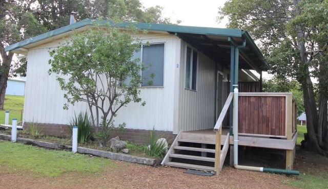 Riverscape Cottage No.2 - Riverscape - unit 2 is an easy walk to the Blackwood River and cosy fire place