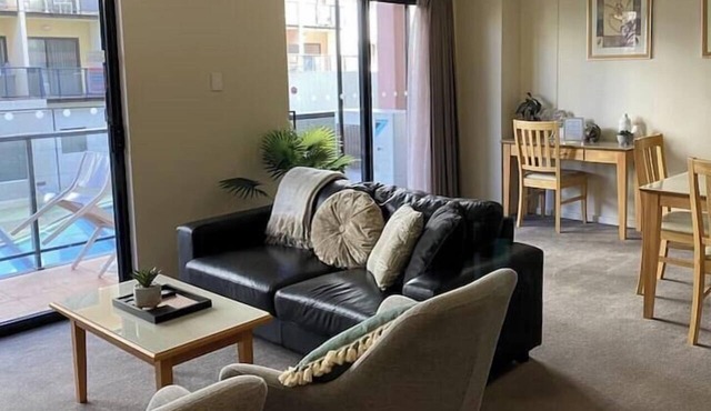 Riverside City View Parking Netflix Wifi Wine FREE