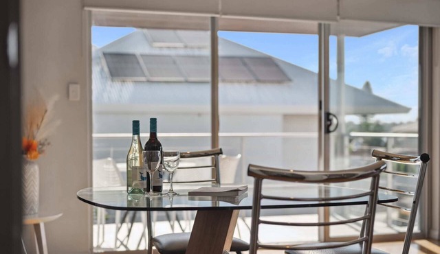 Riverside Comfort 2BR Apartment*Applecross*
