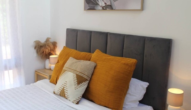 Riverside Cottage Warburton I Yarra Valley Escape, Mountain Views, sleeps 5