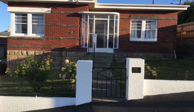 ROCKLYN HOUSE - QUIET, CONVENIENT & CENTRAL LOCATION