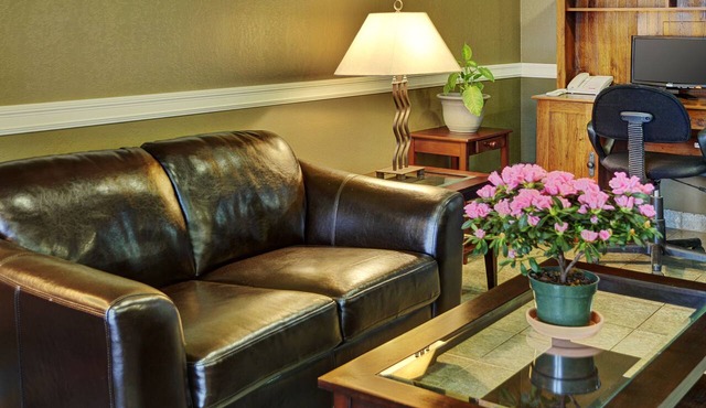 Rodeway Inn in Edson