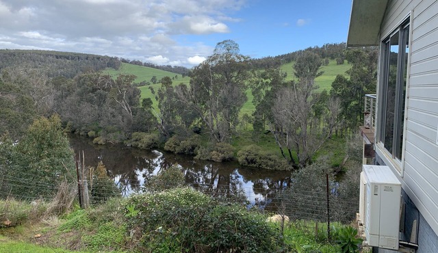 Roebank on the Blackwood River Cottage, Farm stay and Homestead