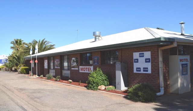Roundhouse Motel