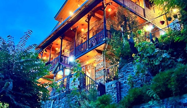 Rustic Roots Home Stay in Nagar