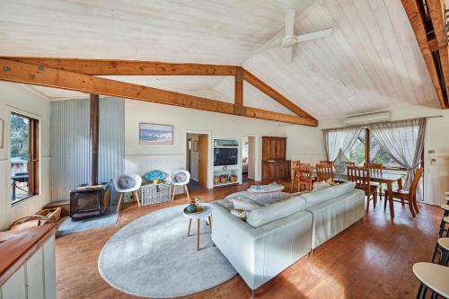 Rustic Treehouse - Aireys Inlet