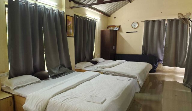 Rutuvan Resort Girivan in Paud