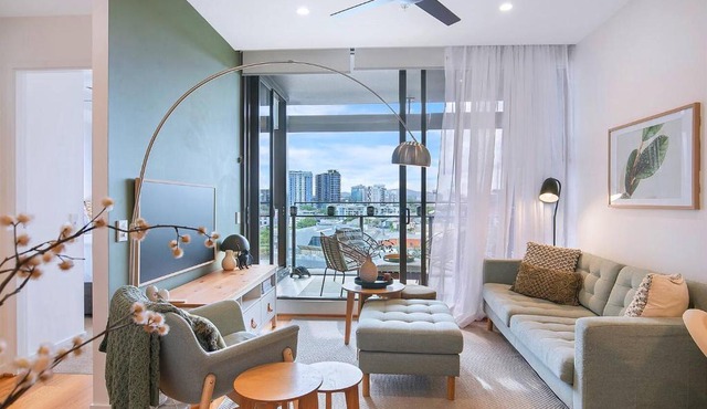 'Sage Bloom' Elegant Newstead Stay with Shared Pool