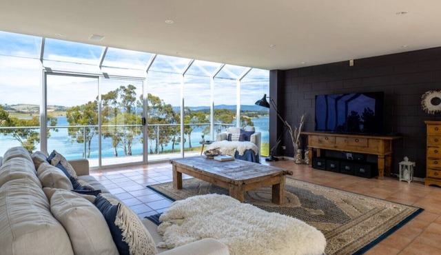 Saltworks 68 - Freycinet Holiday Houses