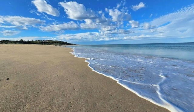 Salty Roo's Stay - short 4min walk to beach and 4min drive to golf course
